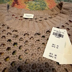Abercrombie & Fitch Women's Beige Knit Sweater